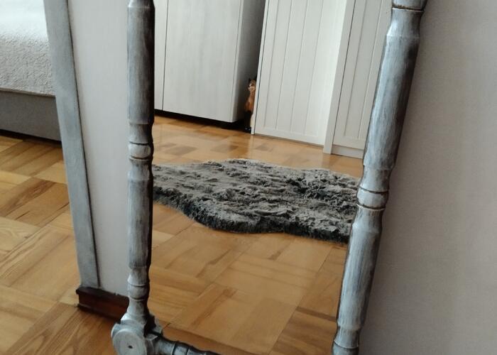 Grajewo ogłoszenia: Sprzedam duże lustro w drewnianej ramie.
Cena 50 zł.